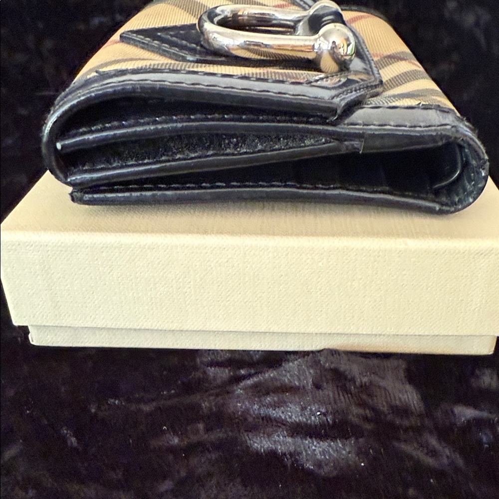 Pre-Owned Burberry Nova Check Wallet - Picture 8 of 11